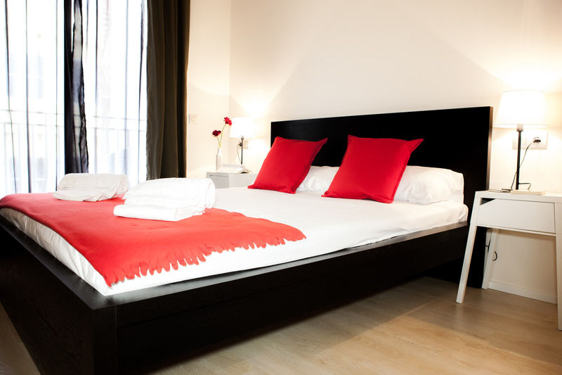 ฮูลอต บีแอนด์บี บาเลนเซีย Hotel ภายนอก รูปภาพ