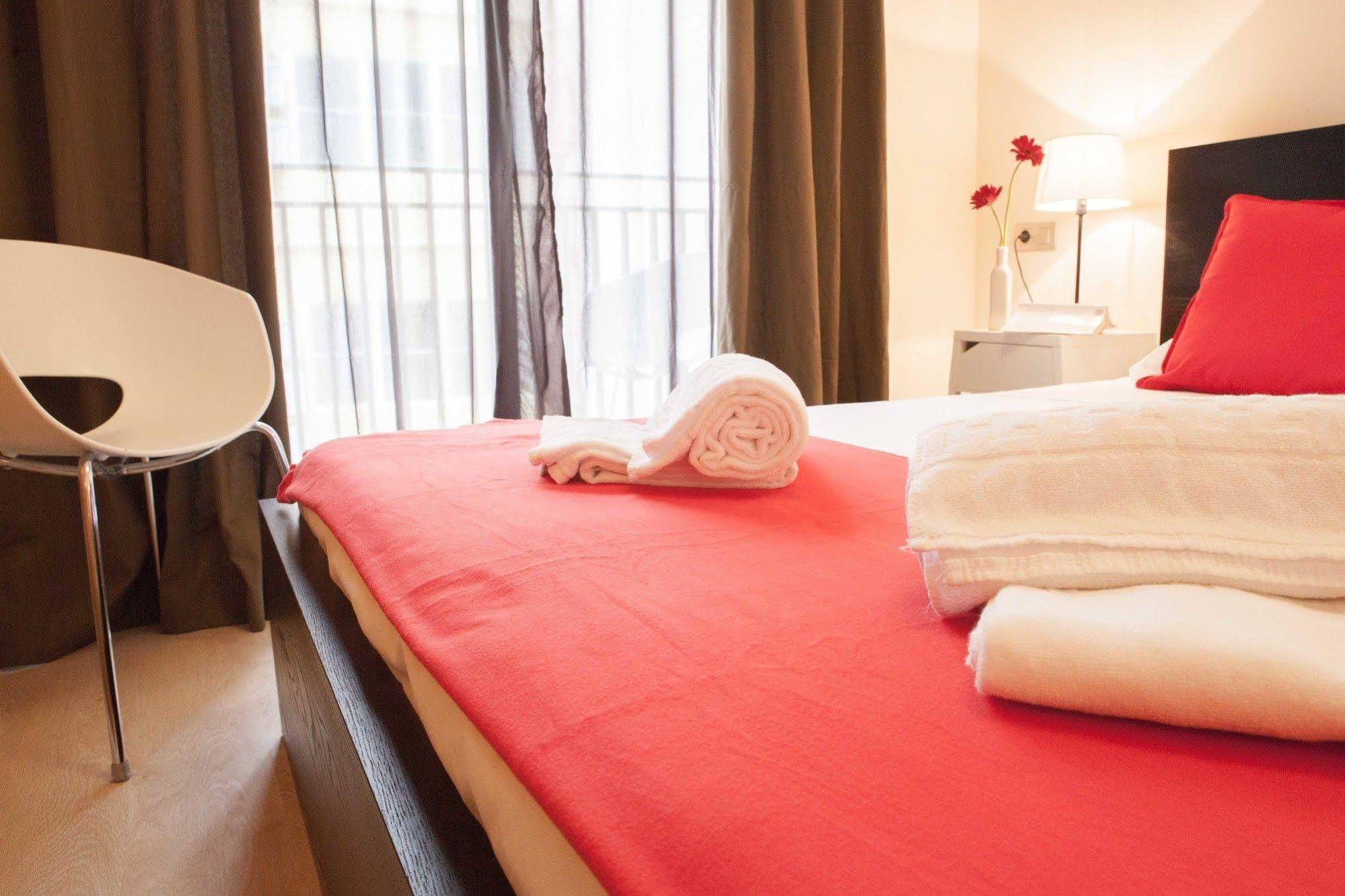 ฮูลอต บีแอนด์บี บาเลนเซีย Hotel ห้อง รูปภาพ